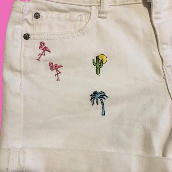 DL1961 Piper Girl’s White Embroidered Shorts - 14 - Picture 4 of 7